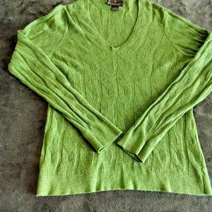 100 percent cashmere light olive v-neck L